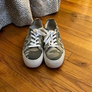 Steven Madden Camo Platform Sneakers